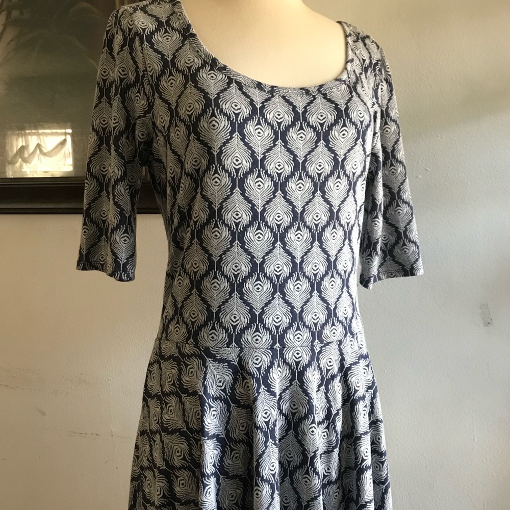 Lularoe Black White Feather Knit Dress